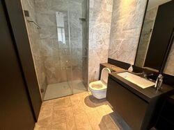 OUE Twin Peaks (D9), Condominium #460630921